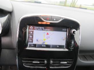 Renault Clio 0.9 TCE  90pk  NIGHT&Day  2013 Navigatie Airco  Schadevrij picture 6