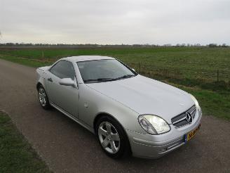 Unfallwagen Mercedes SLK 200 SLK Cabrio  232.000km Nap  topstaat  parkeerschade 2000/4