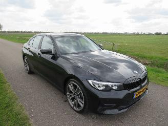 BMW 3-serie 320D Aut  190 PK M Edition High Executive Edition  2020 Sedan camera navigatie clima picture 2