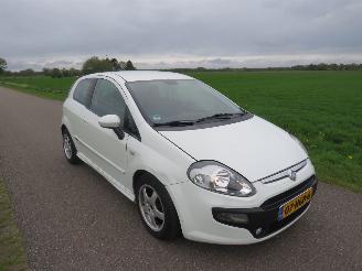 krockskadad bil auto Fiat Punto Evo 1.3 M JTD Dynamic  2010 Airco  parkeerschade 2010/9