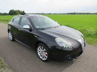 Auto incidentate Alfa Romeo Giulietta 1.4 Turbo 120pk progresion 211.000km nap 5Drs  Leer Clima Schuifdak 2011/3