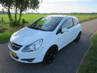 Unfallwagen Opel Corsa Opel Corsa 1.4-16V \'111\' Edition Navigatie Airco schadevrij 2010/4