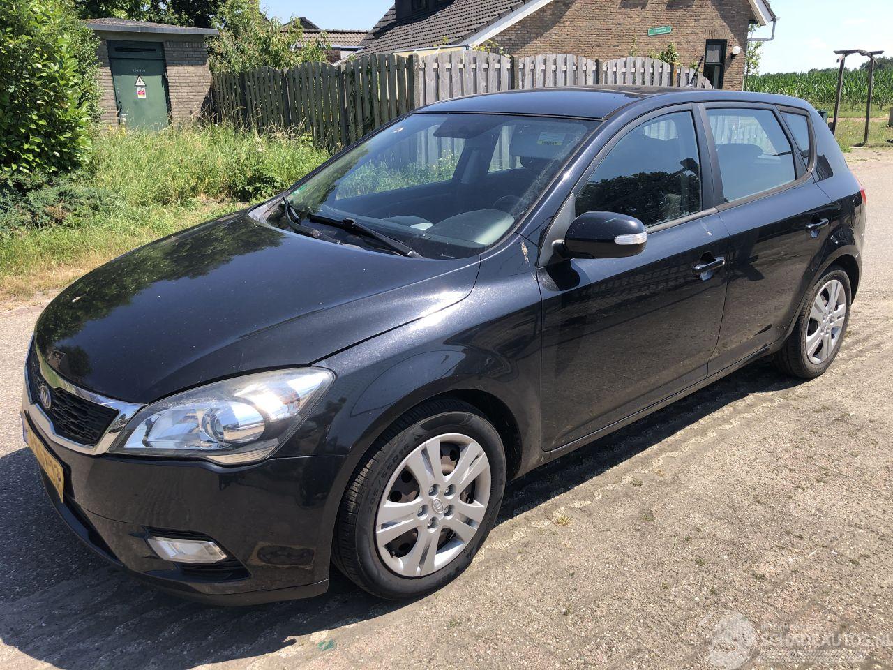 Kia Ceed 1.4 VVT X-ecutive