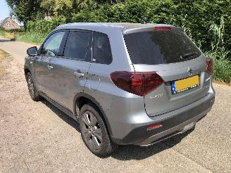 Schadeauto Suzuki Vitara 1.5 hybride 4x4 vier wheeeldrive 2022/3