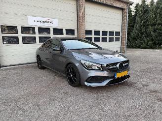 Schadeauto Mercedes Cla-klasse 200 AMG-Line Automaat Pano 99815 Km ! 2017/6