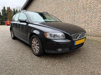 damaged passenger cars Volvo V-50 2.4i Momentum Automaat Clima Cruise NAP 2005/3