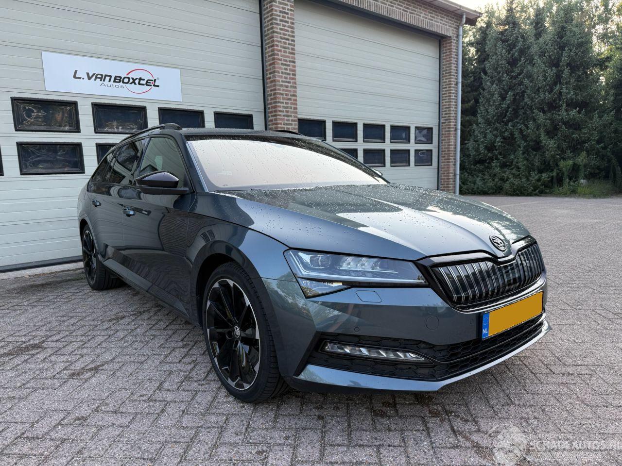 Skoda Superb 1.4 TSI iV PHEV Sportline Automaat Pano Virtual