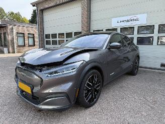 Schadeauto Ford Mustang Mach-e Extended RWD 98 kWh Pano Leder NAP ! 2021/5