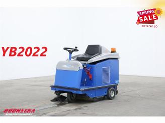   95 BJ 2022 33Hrs! Kehrmaschine / Veegmachine picture 1