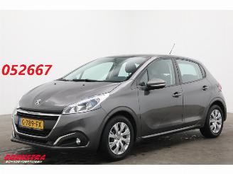 Unfallwagen Peugeot 208 1.2 PureT. Signature Navi Camera Carplay Airco Cruise 2019/7