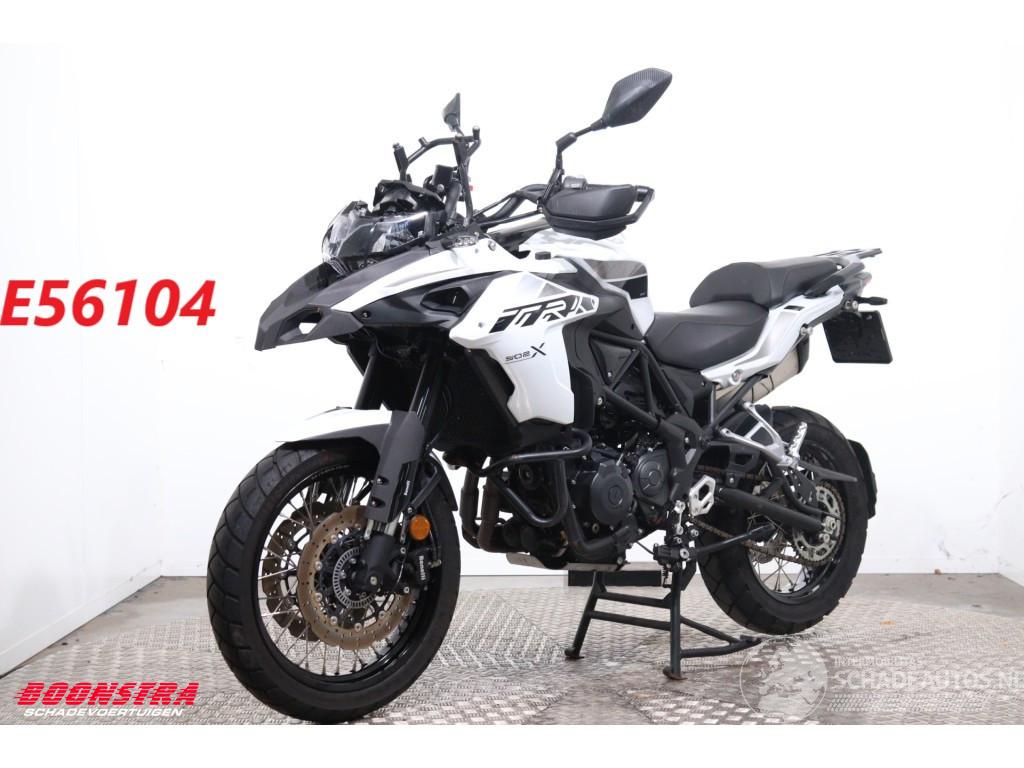 Benelli  TRK 502 X 35 KW ABS 2.500 km!