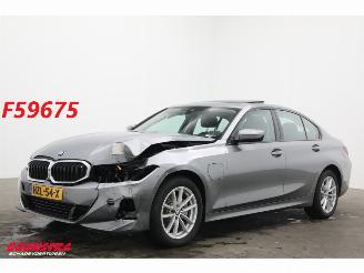 Avarii autoturisme BMW 3-serie 330e Schuifdak 360° LED Cruise SHZ 4.216 km! 2025/8
