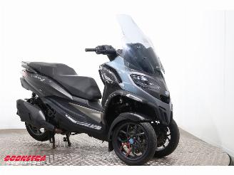 Piaggio  MP3 530 HPE Exclusive ABS Camera 4.804 km! picture 2