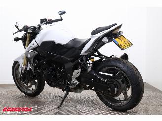 Suzuki  GSR 750 ABS picture 4