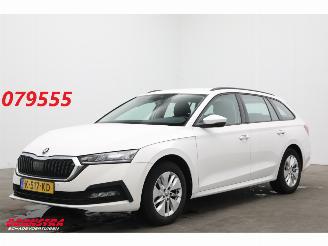 Unfallwagen Skoda Octavia Combi 1.0 e-TSI DSG Business Edition Virtual Navi Clima Cruise Camera 2021/1