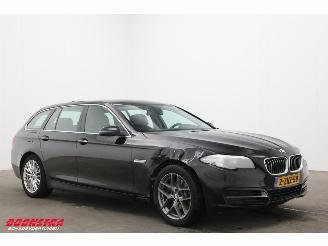 BMW 5-serie Touring 520i Aut. High Executive Xenon Leder Memory Navi Clima Cruise SHZ 145.935 km! picture 2