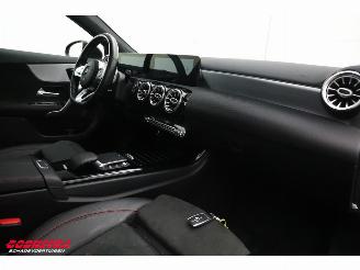 Mercedes A-klasse 180 7G-Tronic AMG Pano LED Memory Camera SHZ PDC 44.549 km! picture 10