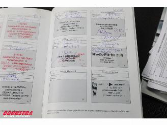 Toyota Aygo 1.0 VVT-i x-play Bluetooth Airco Cruise Camera picture 15