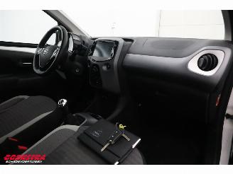 Toyota Aygo 1.0 VVT-i x-play Radio Bluetooth Airco Cruise Camera picture 9