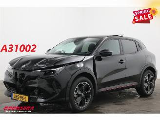 Voiture accidenté Alfa Romeo Junior Elettrica Speciale 54 kWh Pano LED ACC Massage Camera 5.351 km! 2025/8