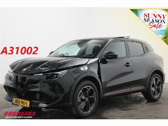 damaged passenger cars Alfa Romeo Junior Elettrica Speciale 54 kWh Pano LED ACC Massage Camera 5.351 km! 2025/8