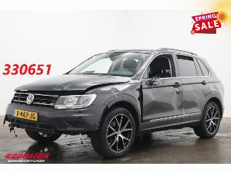 skadebil auto Volkswagen Tiguan 1.5 TSI ACT Comfortline Business Navi Airco Cruise PDC AHK 2019/11