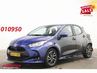 damaged passenger cars Toyota Yaris 1.5 Hybrid First Edition LED ACC Navi Clima Camera 2020/9
