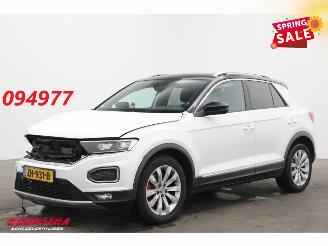 Voiture accidenté Volkswagen T-Roc 1.5 TSI DSG Sport LED ACC Virtual Camera SHZ 2018/7