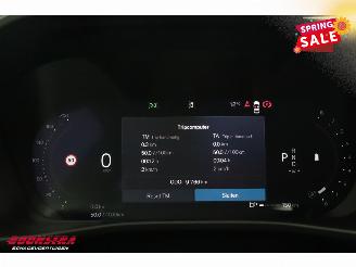 Volvo XC40 2.0 B3 Core LED Leder Apple/Android Camera SHZ LRHZ 9.766 km! picture 19