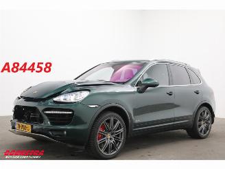 krockskadad bil auto Porsche Cayenne 4.8 Turbo 500 PK PASM Bose Ventilatie AHK 2012/5