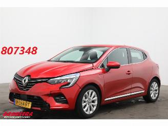 Schadeauto Renault Clio 1.6 E-Tech Hybrid 140 Intens LED 360° Apple/Android Camera PDC 2022/2