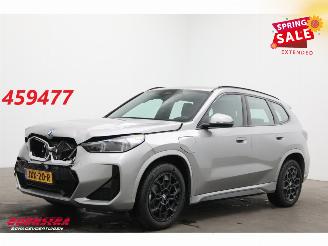skadebil auto BMW X1 xDrive25e M-Sport LED ACC HUD H/K Camera SHZ 2.117 km! 2026/2