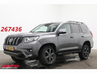 krockskadad bil bedrijf Toyota Landcruiser 2.8 D-4D-F Challenger Blind Van Leder Navi Cruise Camera SHZ Ventilatie AHK 2022/9