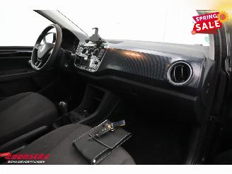 Volkswagen Up! 1.0 Move Up! 5-DRS Airco Bluetooth 32.604 km! picture 11