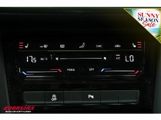 Volkswagen Touran 2.0 TDI 150 PK DSG Navi Clima Cruise SHZ PDC picture 30