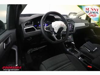 Volkswagen Touran 2.0 TDI 150 PK DSG Navi Clima Cruise SHZ PDC picture 19