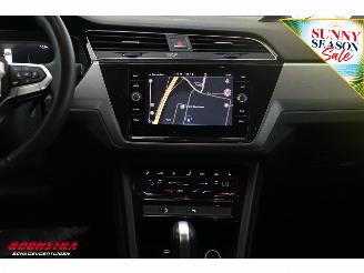 Volkswagen Touran 2.0 TDI 150 PK DSG Navi Clima Cruise SHZ PDC picture 16