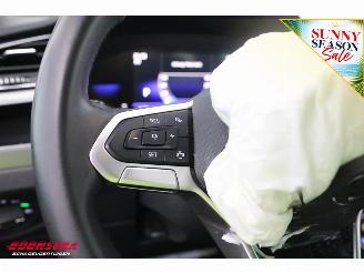 Volkswagen Touran 2.0 TDI 150 PK DSG Navi Clima Cruise SHZ PDC picture 21