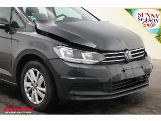 Volkswagen Touran 2.0 TDI 150 PK DSG Navi Clima Cruise SHZ PDC picture 5
