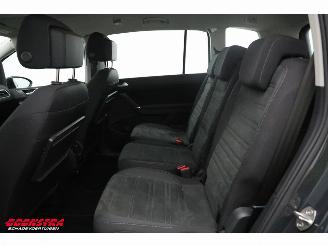 Volkswagen Touran 2.0 TDI 150 PK DSG Navi Clima Cruise SHZ PDC picture 18