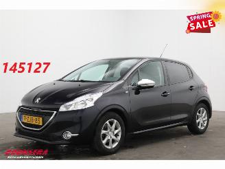 Schadeauto Peugeot 208 1.2 VTi Style 5-DRS Navi Airco Bluetooth Cruise AHK 162.109 km! 2015/1