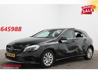 Schadeauto Mercedes A-klasse 160 Ambition Pano Navi Airco Cruise PDC 2017/7