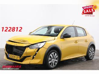 damaged passenger cars Peugeot e-208 EV Active 50 kWh APple/Android Navi Clima Cruise SHZ 2023/2
