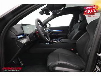 BMW M5 Touring Pano HUD B&W 360° ACC picture 17
