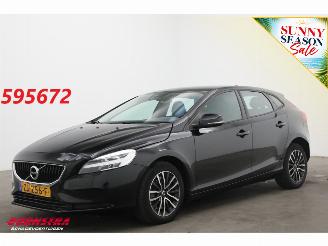 Avarii autoturisme Volvo V-40 1.5 T2 Aut. Momentum LED Navi Clima Cruise SHZ PDC 2019/6