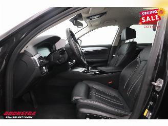 BMW 5-serie Touring 520e High Executive LED Leder Memory Navi Clima Cruise SHZ picture 9