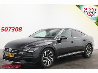 damaged passenger cars Volkswagen Arteon 2.0 TSI 280 PK 4Motion R-Line LED ACC ErgoComf. SHZ Camera 2017/10