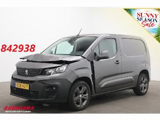 krockskadad bil bedrijf Peugeot Partner 1.5 BlueHDI Asphalt Leder Apple/Android Clima Cruise PDC AHK 2020/1