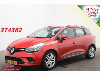 Käytettyjen passenger cars Renault Clio Estate 1.5 dCi Ecoleader Zen Navi Bluetooth Airco Cruise PDC AHK 2018/1