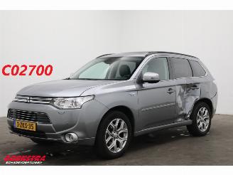 Vaurioauto  passenger cars Mitsubishi Outlander 2.0 PHEV Instyle+ 4X4 ACC Schuifdak Leder Camera SHZ 183.069 km! 2015/3
